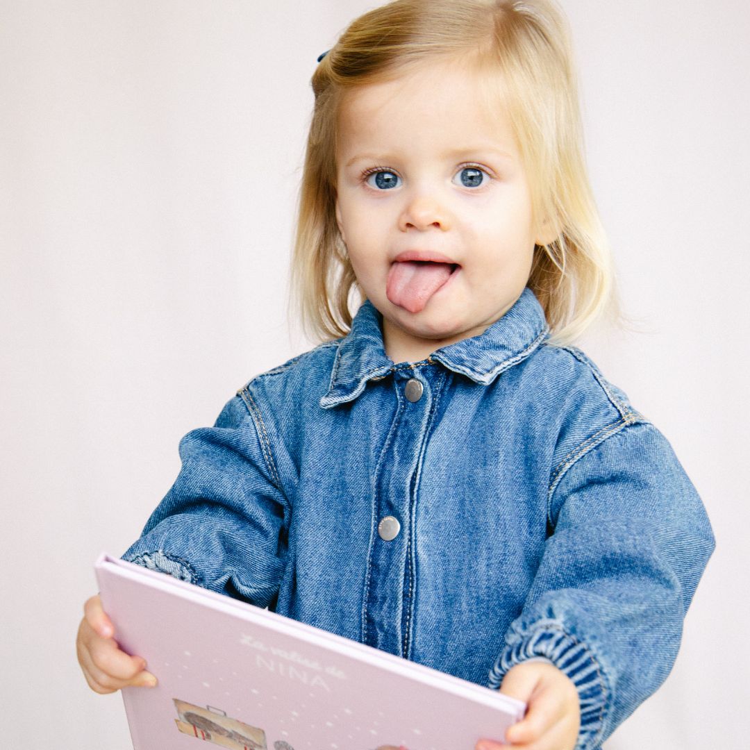 cadeau enfant livre personnalisé rose pour Nina 